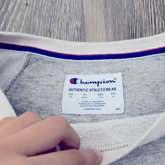 Champion long sleeve sweatshirt - Picture 2 of 2
